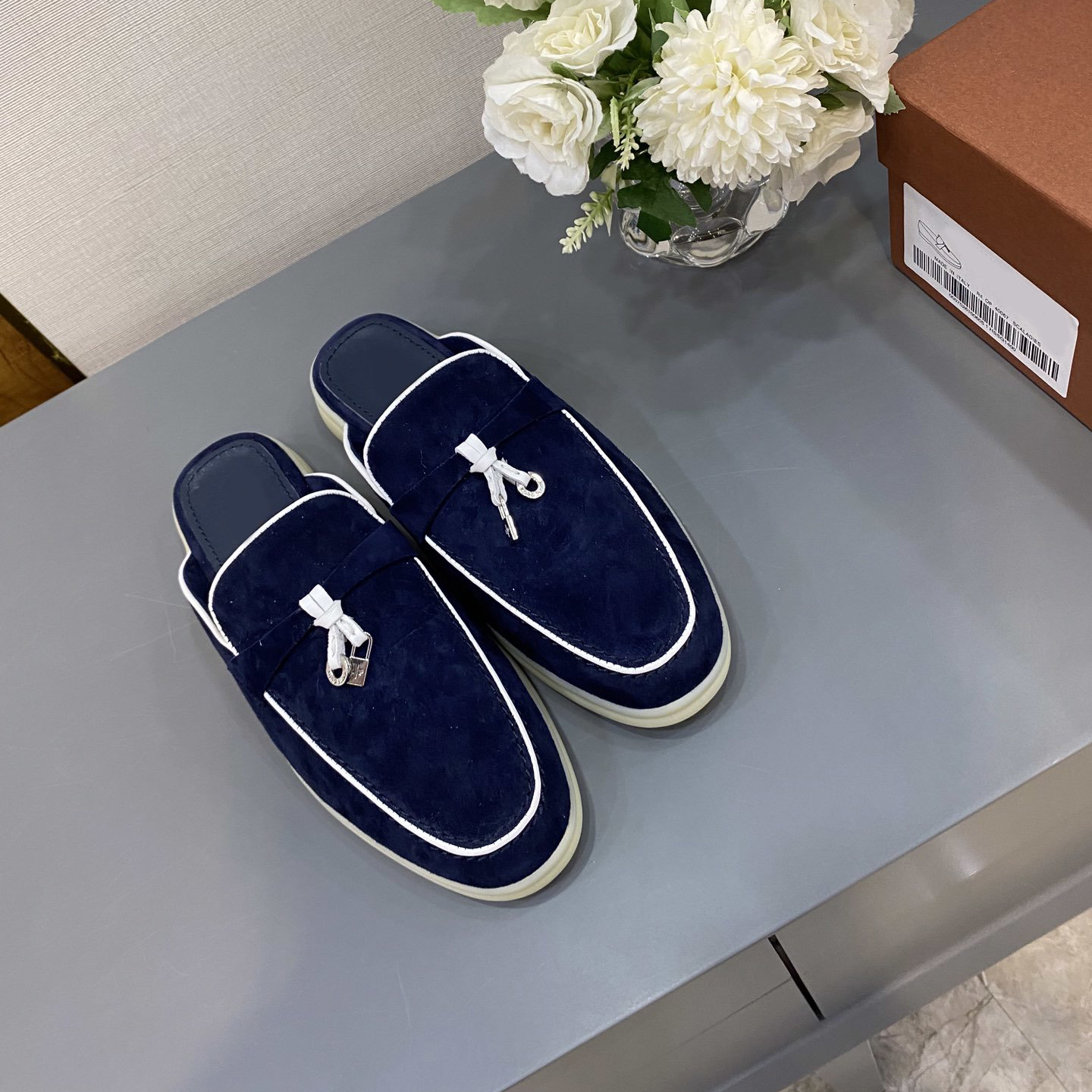 High quality fashion women's shoes designer comfortable sheepskin lining brand luxury slippers