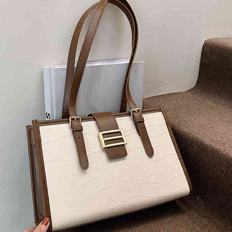 Autumn and winter small bag new women's leisure sling shoulder Bag simple Tote, Black
Autumn and winter small bag new women's leisure sling shoulder Bag simple Tote, Black