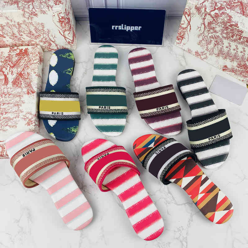 2022 famous designer women slippers designer Embroidery Sandals Ladies brand Summer Flat Slides outdoor beach woman Slipper colour letters
2022 famous designer women slippers designer Embroidery Sandals Ladies brand Summer Flat Slides outdoor beach woman Slipper colour letters