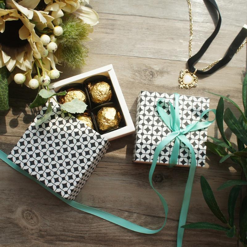 8.9*8.9*3.5CM White Round Pattern 10 Set Chocolate Paper Box Valentine Christmas Birthday Party Gifts Packing Candy Boxes1
8.9*8.9*3.5CM White Round Pattern 10 Set Chocolate Paper Box Valentine Christmas Birthday Party Gifts Packing Candy Boxes1