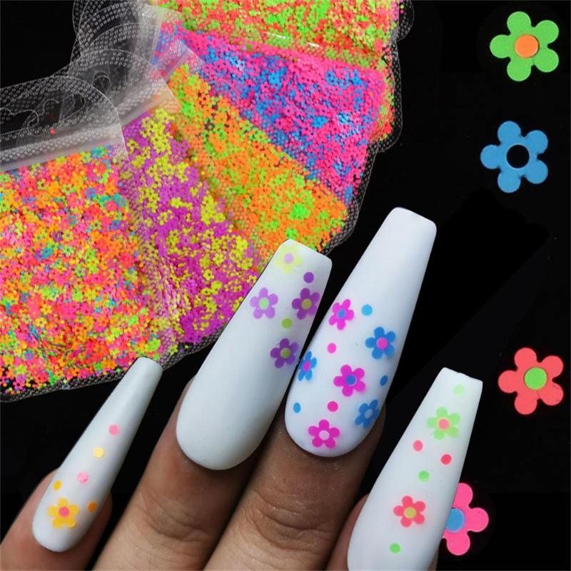 Irregluar Shape Nail Sequins Holographics Gold Silver Flakes Nail Art Sticker With Sequins Polish Manicure Decoration
Irregluar Shape Nail Sequins Holographics Gold Silver Flakes Nail Art Sticker With Sequins Polish Manicure Decoration
