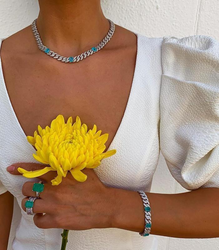 Blue baguette cz stone micro pave clear cz iced out bling cuban link chain women choker necklace cuban chains1
Blue baguette cz stone micro pave clear cz iced out bling cuban link chain women choker necklace cuban chains1