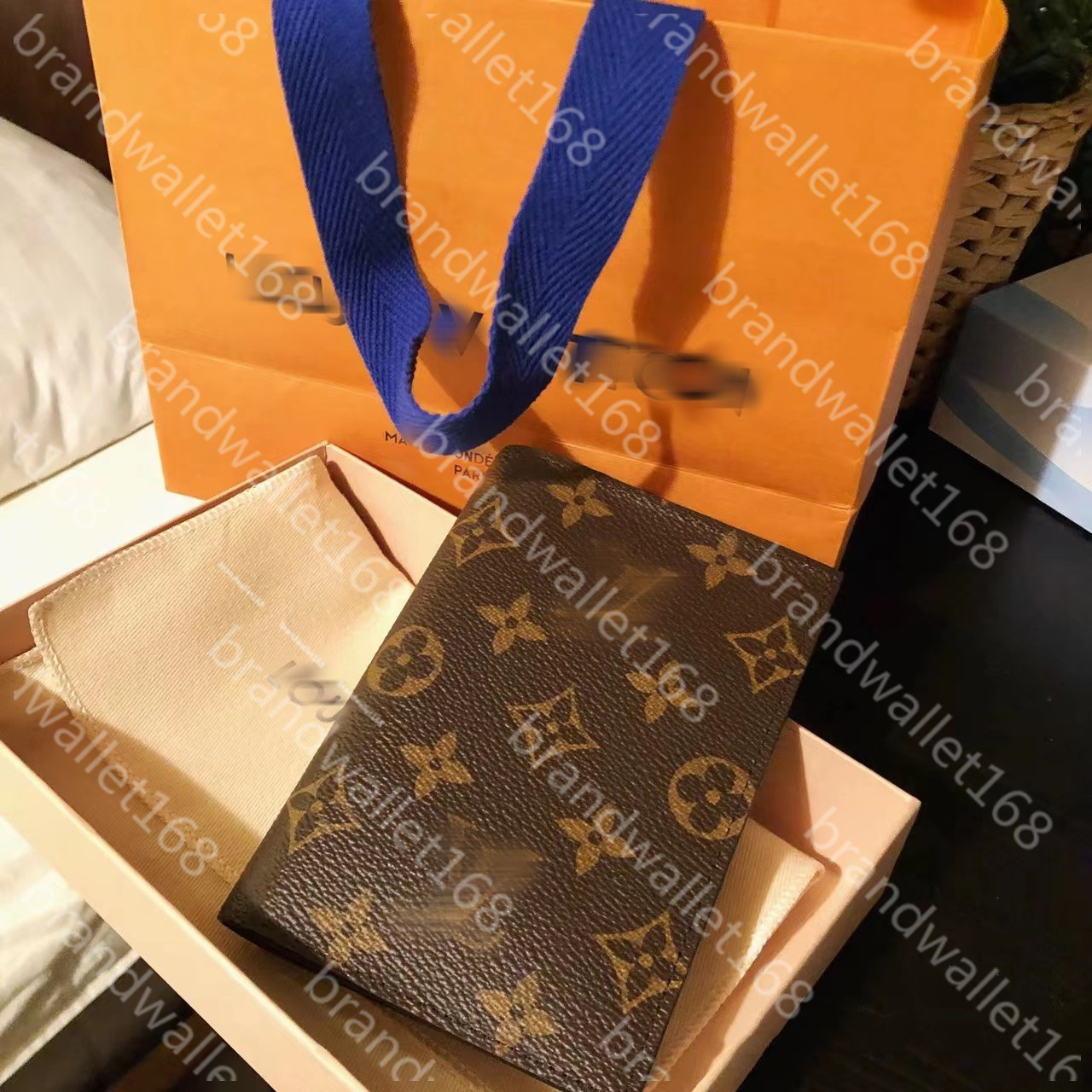 Passport holder wallet wallets Womens Passport Holder Credit Card Holder Coin Purses Photo Key Pouch Wallet Purse Original box LB132, Vip-buyers
Passport holder wallet wallets Womens Passport Holder Credit Card Holder Coin Purses Photo Key Pouch Wallet Purse Original box LB132, Vip-buyers