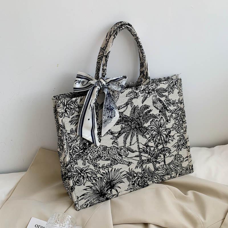 Evening Bags 2022 Luxury Designer Handbag Brand Bag Totes Purses And Handbags For Women Shopper Jacquard Embroidery Beach Shoulder Tote
Evening Bags 2022 Luxury Designer Handbag Brand Bag Totes Purses And Handbags For Women Shopper Jacquard Embroidery Beach Shoulder Tote