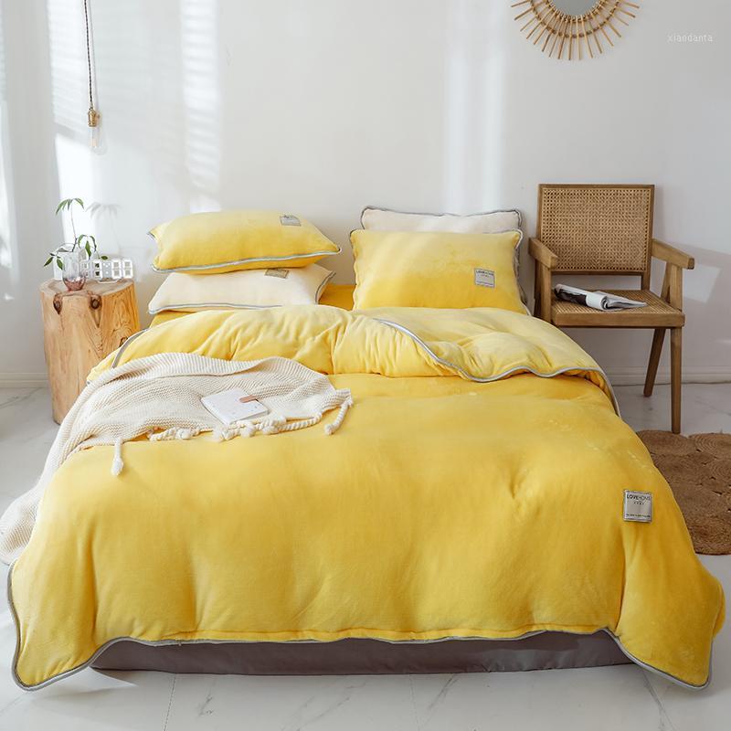 Yellow Pink Gray Purple Blue Solid Color Winter Thick Fleece Bed Flannel Bedding Velvet Cover Duvet Set Sheet Pillowcases Fabric1 
Yellow Pink Gray Purple Blue Solid Color Winter Thick Fleece Bed Flannel Bedding Velvet Cover Duvet Set Sheet Pillowcases Fabric1