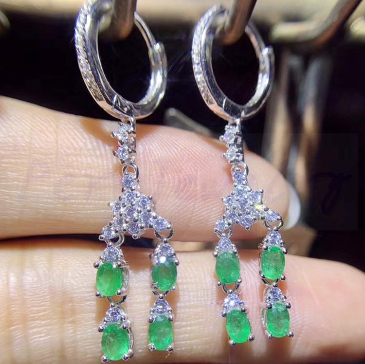 Natural emerald or ruby or sapphire hoop earring Free shipping 925 sterling silver 0.3ct*8pcs gemstone #S97901
Natural emerald or ruby or sapphire hoop earring Free shipping 925 sterling silver 0.3ct*8pcs gemstone #S97901