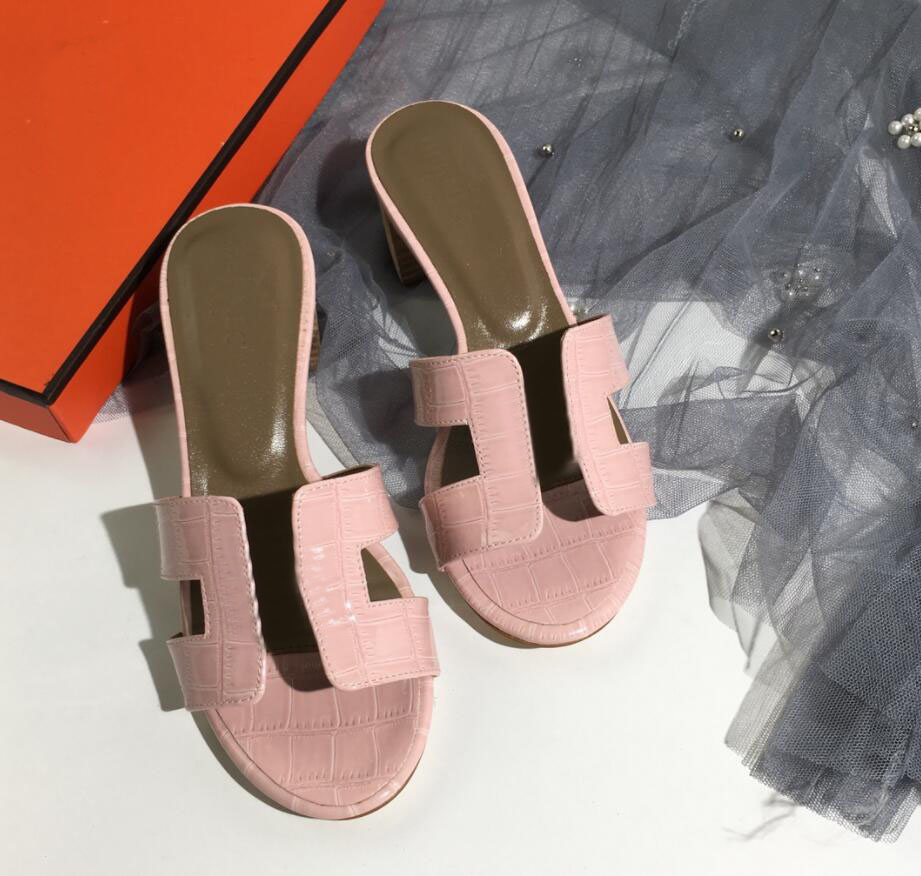 2022 H Oasis sandals Oran women slippers Slides Designer Classic Flat Slippers Red Yellow Cartoon Real Leather Ladies Summer Beach Sexy Shoes, Color 27
2022 H Oasis sandals Oran women slippers Slides Designer Classic Flat Slippers Red Yellow Cartoon Real Leather Ladies Summer Beach Sexy Shoes, Color 27