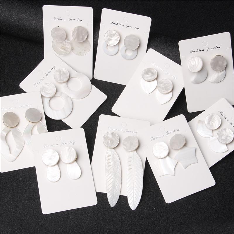 Elegant white Natural shell women earrings wedding party gift Natural round star moon shell charm earrings jewelry wholesale
Elegant white Natural shell women earrings wedding party gift Natural round star moon shell charm earrings jewelry wholesale