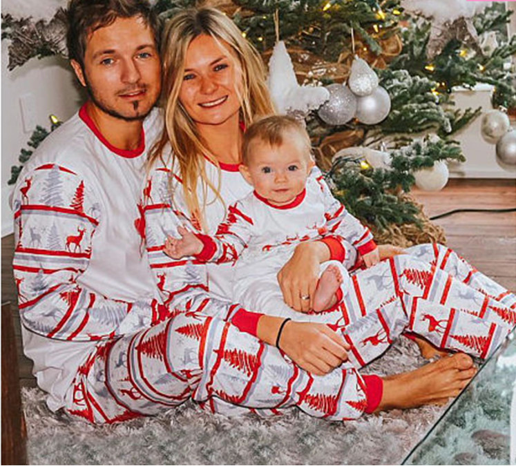 Look Pyjamas 2020 Mom Dad Kid Baby Christmas Family Matching Outfits Deer Printed Full Sleeve Pajamas Set Ropa Sleepwear
Look Pyjamas 2020 Mom Dad Kid Baby Christmas Family Matching Outfits Deer Printed Full Sleeve Pajamas Set Ropa Sleepwear