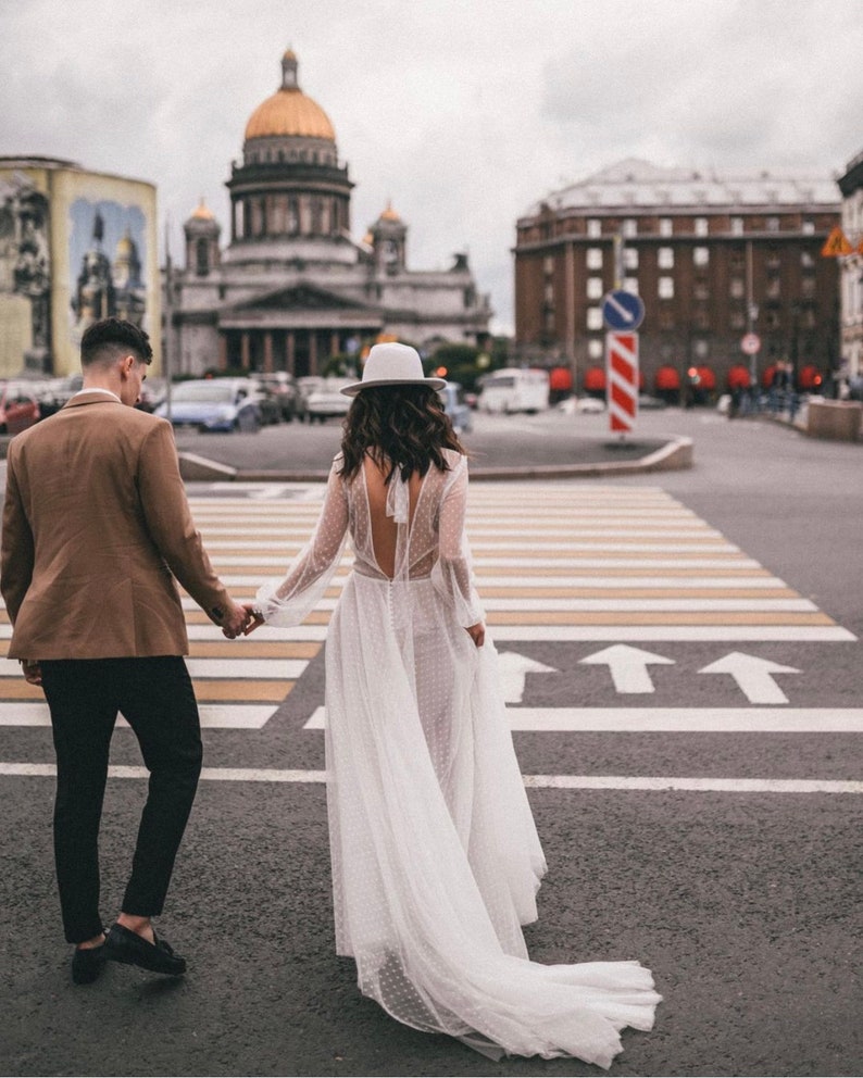 2022 Polka Dot Boho Beach Wedding Dresses Long sleeve Bridal Gowns With Cuffs Sexy Open Back Bow A-Line Silhouette Modern And Stylish Bride Dress Rust