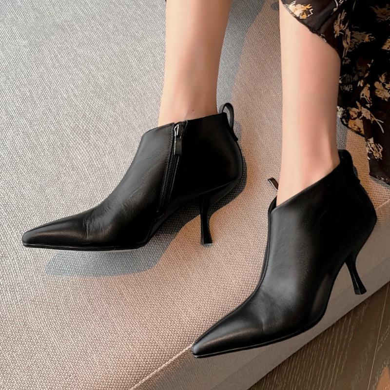 Women Genuine Leather Ankle Boots Pointed Toe Zipper Fall New Fashion Sexy Dress Short Boots Woman Black White Apricot Booties
Women Genuine Leather Ankle Boots Pointed Toe Zipper Fall New Fashion Sexy Dress Short Boots Woman Black White Apricot Booties