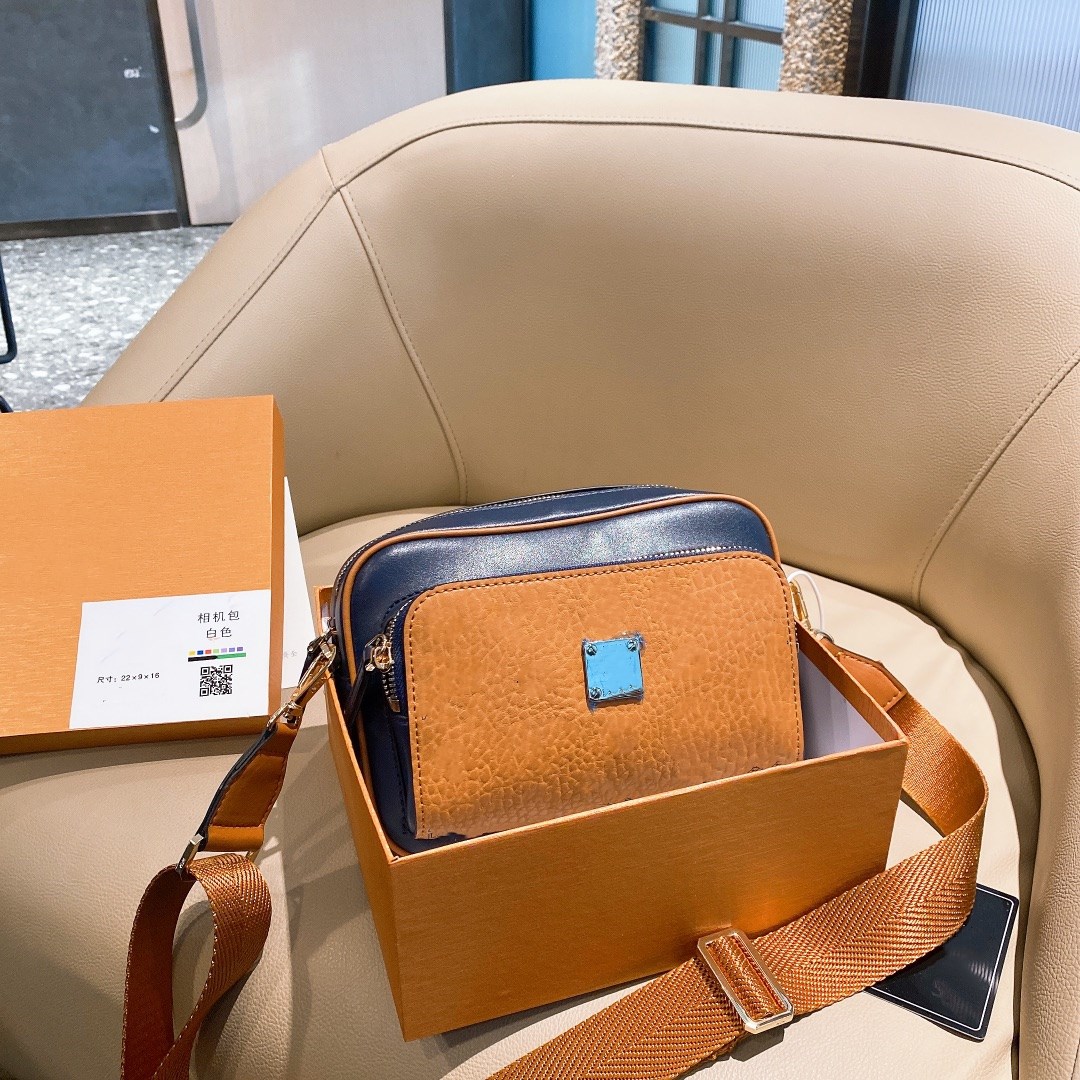 Letter print camera bags classic luxury design Travel Shoulder Bag strong canvas shoulder strap men's and women's messenger bag splicing bag, As pic
Letter print camera bags classic luxury design Travel Shoulder Bag strong canvas shoulder strap men's and women's messenger bag splicing bag, As pic