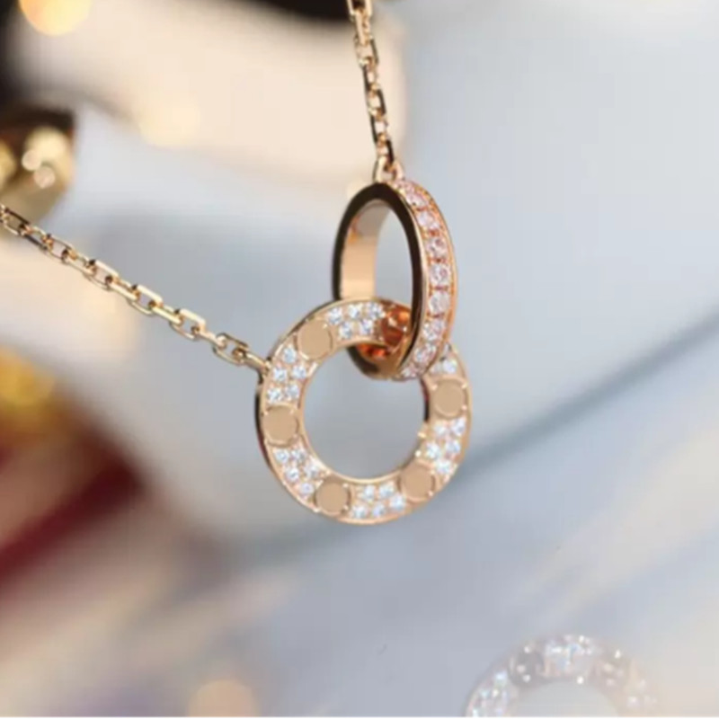 Luxury Necklace Classic Round Designer Jewelry Fashion Lady Necklace Valentine's Day Gift
Luxury Necklace Classic Round Designer Jewelry Fashion Lady Necklace Valentine's Day Gift