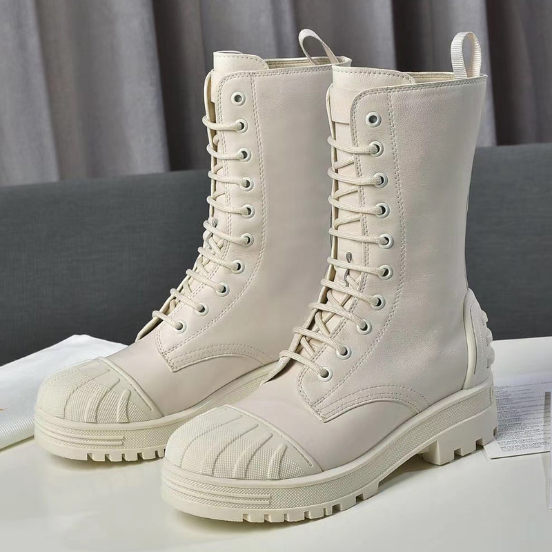2020 new high-end leather women's boots, long boots strapped with side zippers, fashionable and stylish women's shoes black size 35-41
2020 new high-end leather women's boots, long boots strapped with side zippers, fashionable and stylish women's shoes black size 35-41