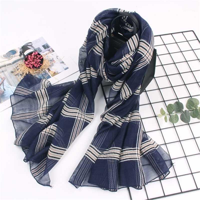 2020 new fashion silk plaid foulard scarf fluffy and soft feeling lady shawl beautiful beach towel1
2020 new fashion silk plaid foulard scarf fluffy and soft feeling lady shawl beautiful beach towel1