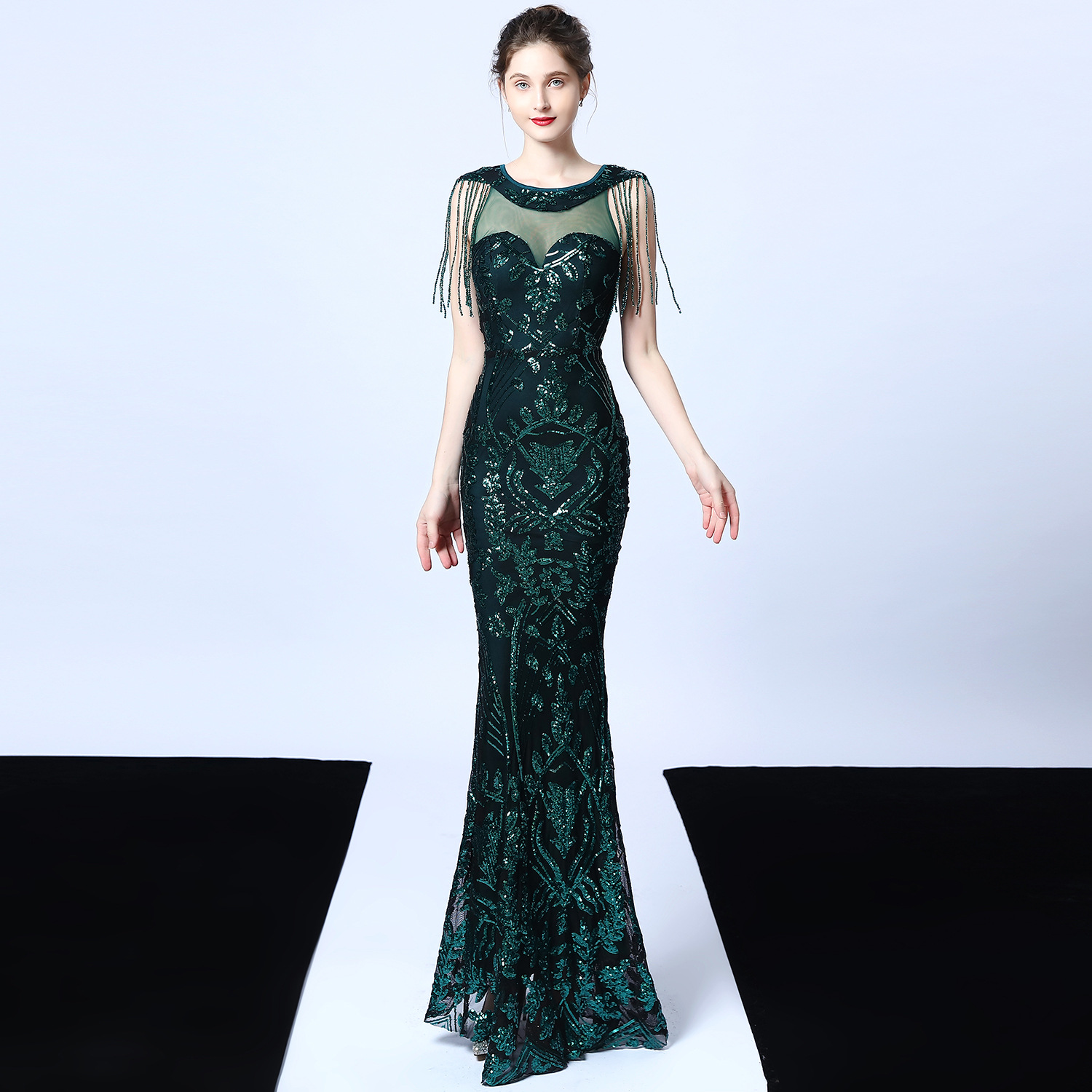 Sparkly Emerald Green Evening Dresses Sequins Applique Tassel Mermaid Fishtail Prom Reception Gowns robe vert émeraude