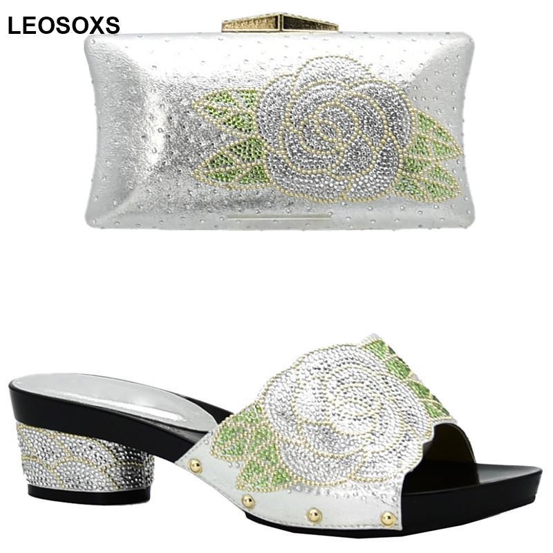 Latest Design Women Shoes and Bag Set In Italy African Women Wedding Shoes and Bag Set Decorated with Rhinestone Nigerian, Red shoes only
Latest Design Women Shoes and Bag Set In Italy African Women Wedding Shoes and Bag Set Decorated with Rhinestone Nigerian, Red shoes only