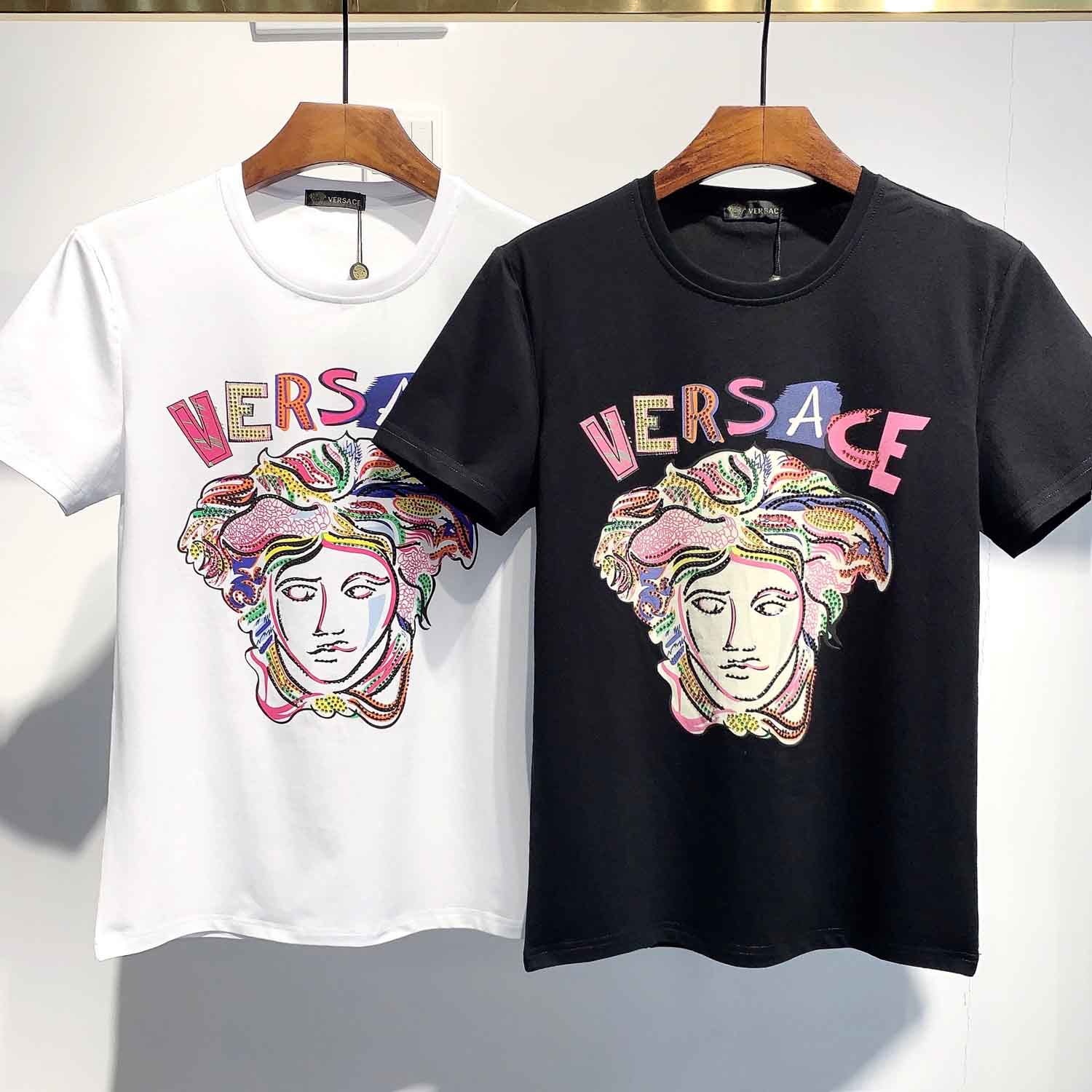 20SS Men's Women's Summer Street T-shirt Fashion Designer Letter Print Short Sleeve Casual Pure Color T-shirt T-shirt, White;black
20SS Men's Women's Summer Street T-shirt Fashion Designer Letter Print Short Sleeve Casual Pure Color T-shirt T-shirt, White;black