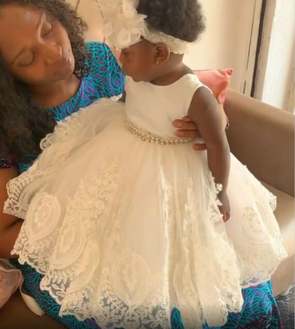 luxurious lace flower girl dresses pearls ball gown little girl wedding dresses cheap communion pageant dresses gowns f3198