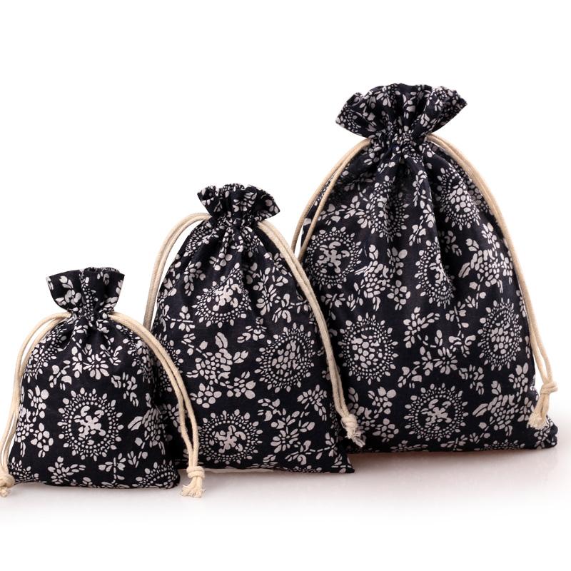 Blue Floral Prints Bag Sack Linen Lag Cotton Storage Bag Christmas Party Gift 1Pc 10*14 13*17 17*23CM
Blue Floral Prints Bag Sack Linen Lag Cotton Storage Bag Christmas Party Gift 1Pc 10*14 13*17 17*23CM