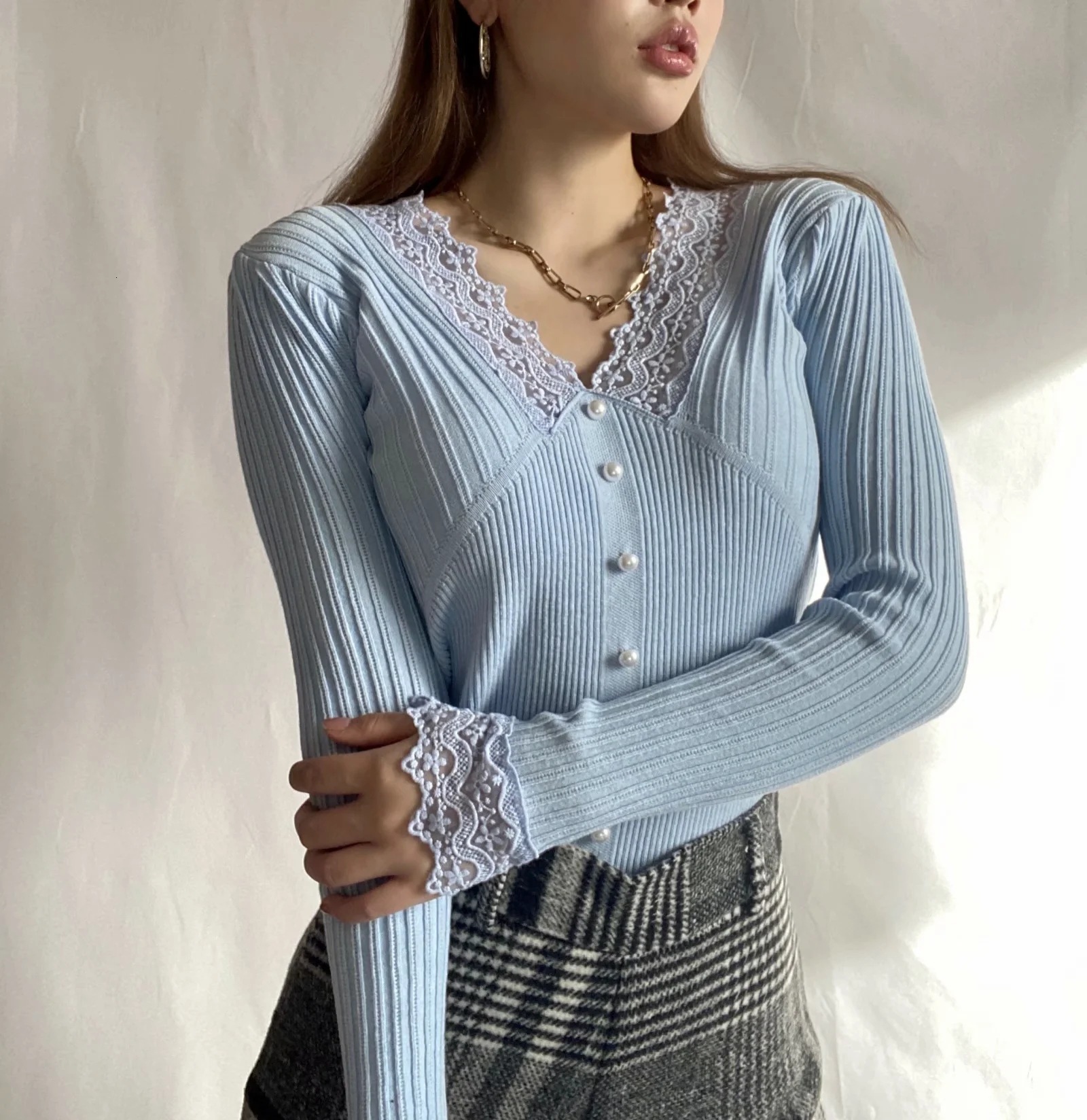 New 2021 Spring Lace Stitching Sunscreen T-shirt V-neck Single Breasted Knitted Top 6840 K9zj, White