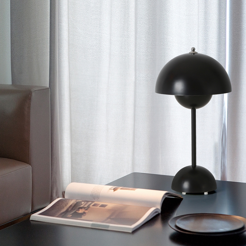 Chic Bedside Table Lamp with Unique Botanical Motif - Perfect for Bedroom Ambiance