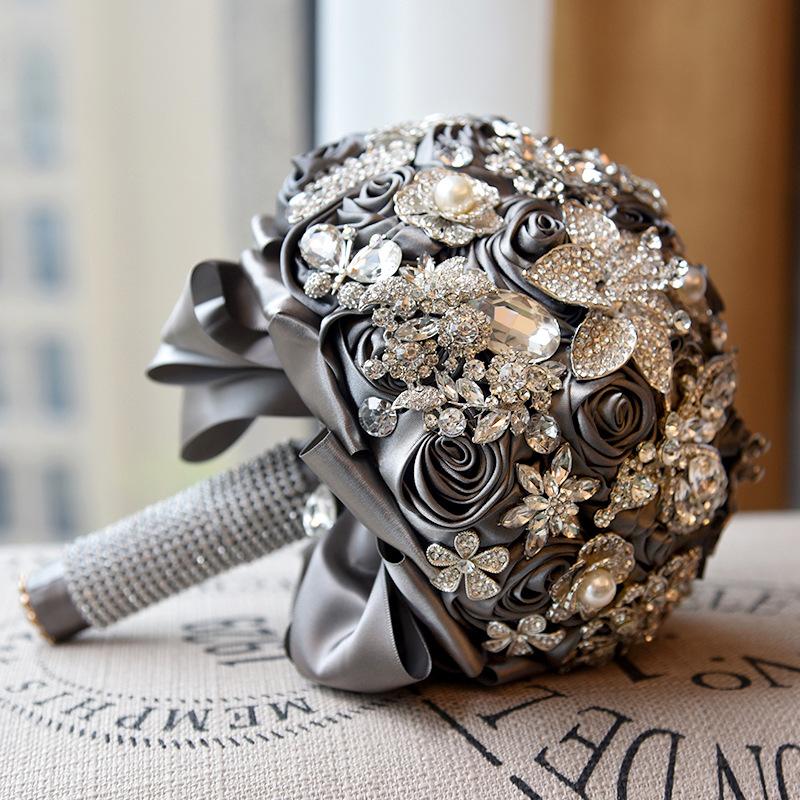 20CM Wedding Artificial Flowers Silk Rhinestone Holding Flower Home Decoration Flower Bouquet Plants Occident Luxury Gift
20CM Wedding Artificial Flowers Silk Rhinestone Holding Flower Home Decoration Flower Bouquet Plants Occident Luxury Gift