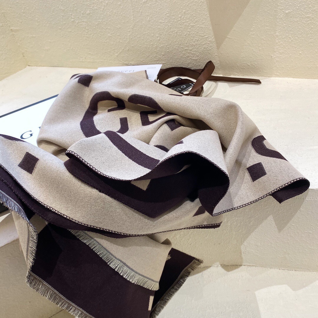 2021 New Winter Thickened Double-g Large Print Double-sided Shawl Sub Mother Plush Scarf, Blue;gray
2021 New Winter Thickened Double-g Large Print Double-sided Shawl Sub Mother Plush Scarf, Blue;gray