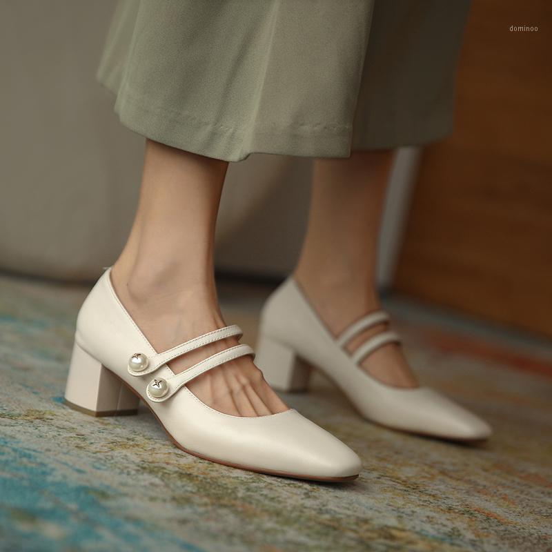 2020 spring and autumn new leather single shoes female square head Mary Jane shoes thick heel retro small leather X2701, Beige
2020 spring and autumn new leather single shoes female square head Mary Jane shoes thick heel retro small leather X2701, Beige