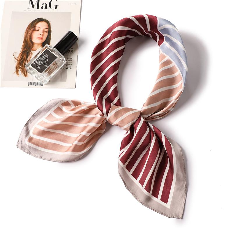 Ruicesstai Gestreepte Zijden Sjaal Vrouwen Mode Patchwork Geometrische Sjaals Vierkante Dame Halsdoek Zomer Nieuwe Haar Sjaals
Ruicesstai Gestreepte Zijden Sjaal Vrouwen Mode Patchwork Geometrische Sjaals Vierkante Dame Halsdoek Zomer Nieuwe Haar Sjaals