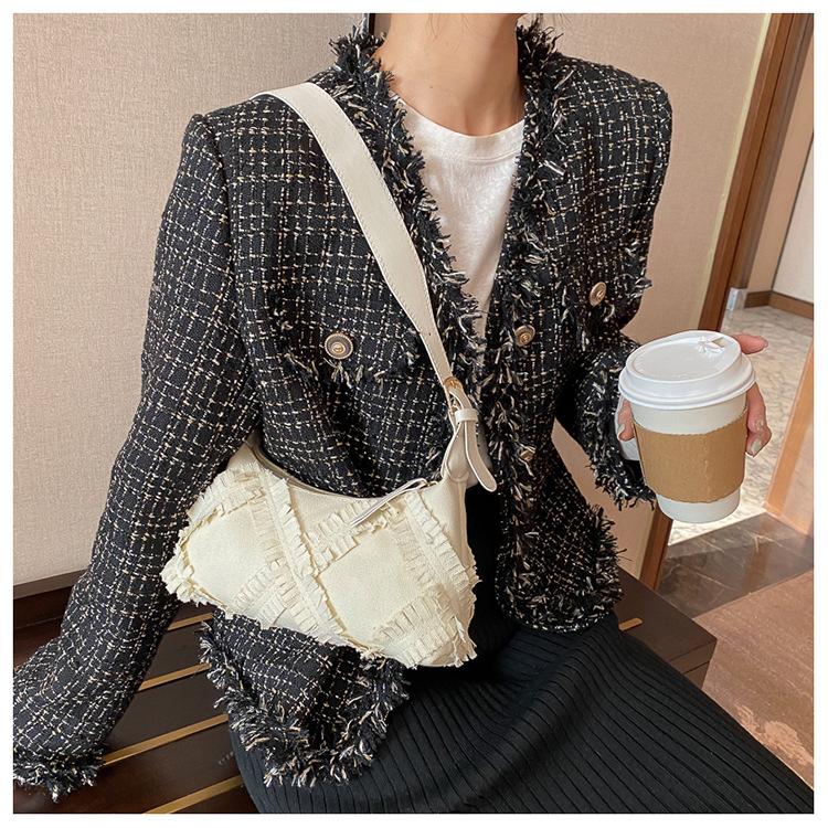 Stylish Women Retro Classic Clutch, Lightweight Canvas Shoulder Bag Personalized Cross Handbag, Black
Stylish Women Retro Classic Clutch, Lightweight Canvas Shoulder Bag Personalized Cross Handbag, Black