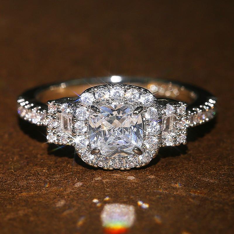Wedding Rings Luxury Female White Crystal Stone Ring Vintage Silver Color Thin Promise Love Engagement For Women
Wedding Rings Luxury Female White Crystal Stone Ring Vintage Silver Color Thin Promise Love Engagement For Women