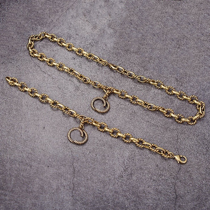 Luxury Designer Jewelry Women Necklace letter Pendant Necklaces with color diamonds Brass retro gold bracelets and chains fashion jewelry
Luxury Designer Jewelry Women Necklace letter Pendant Necklaces with color diamonds Brass retro gold bracelets and chains fashion jewelry