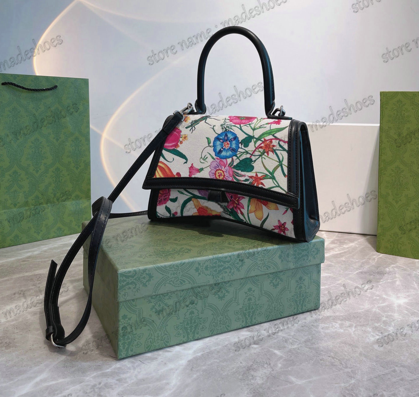 White Flora The Hacker Project Hourglass Bag Medium 681696 681697 Shoulder Bag Italy Limited Edition Cross Body Womens Designer Luxurys Floral Handbag
White Flora The Hacker Project Hourglass Bag Medium 681696 681697 Shoulder Bag Italy Limited Edition Cross Body Womens Designer Luxurys Floral Handbag
