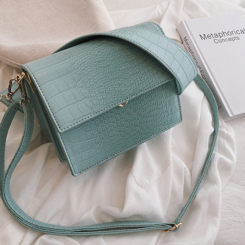 Female Alligator Pu Leather Crossbody Bags for Women 2020 Solid Shoulder Messenger Bag Ladie Hand Sling Luxury Handbag Designer C0117, Aiyilin1019green
Female Alligator Pu Leather Crossbody Bags for Women 2020 Solid Shoulder Messenger Bag Ladie Hand Sling Luxury Handbag Designer C0117, Aiyilin1019green