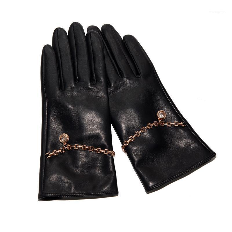 Latest Imported Sheepskin Real Leather Woman's Gloves Chain Decoration Black Leather Gloves Female Winter Warm LD61151
Latest Imported Sheepskin Real Leather Woman's Gloves Chain Decoration Black Leather Gloves Female Winter Warm LD61151