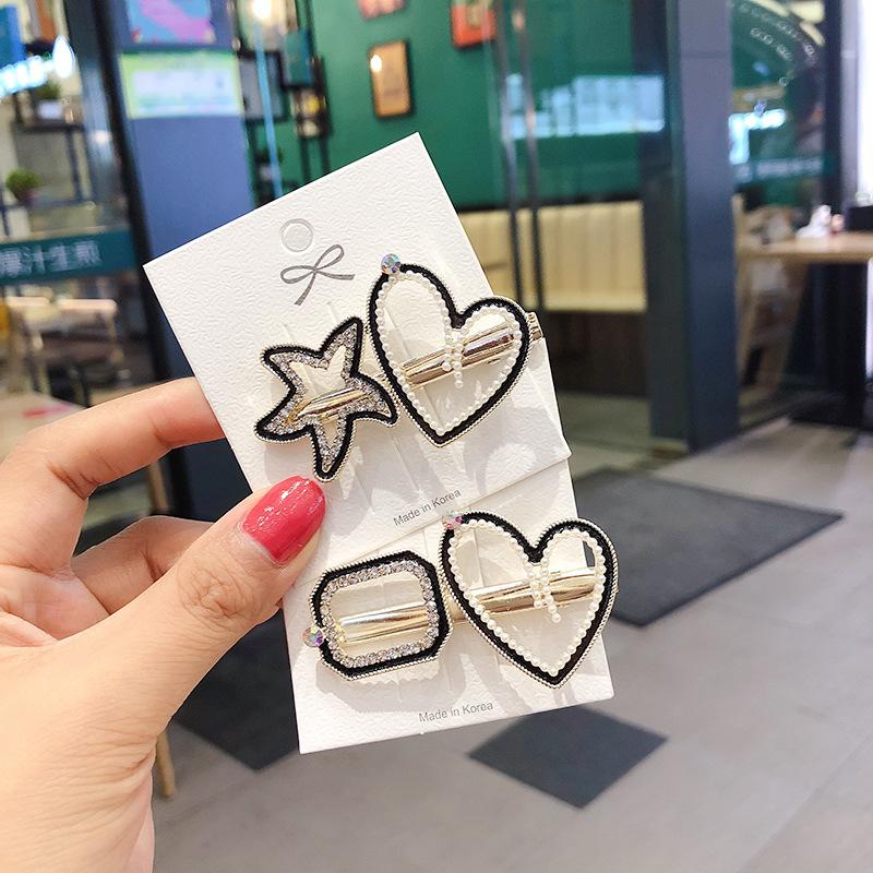 Korean Creative Simple Rhinestones Imitation Pearl Hollow Love Star Hairpin Fashion Women Girl Duckbill Clip Hair Accessories
Korean Creative Simple Rhinestones Imitation Pearl Hollow Love Star Hairpin Fashion Women Girl Duckbill Clip Hair Accessories