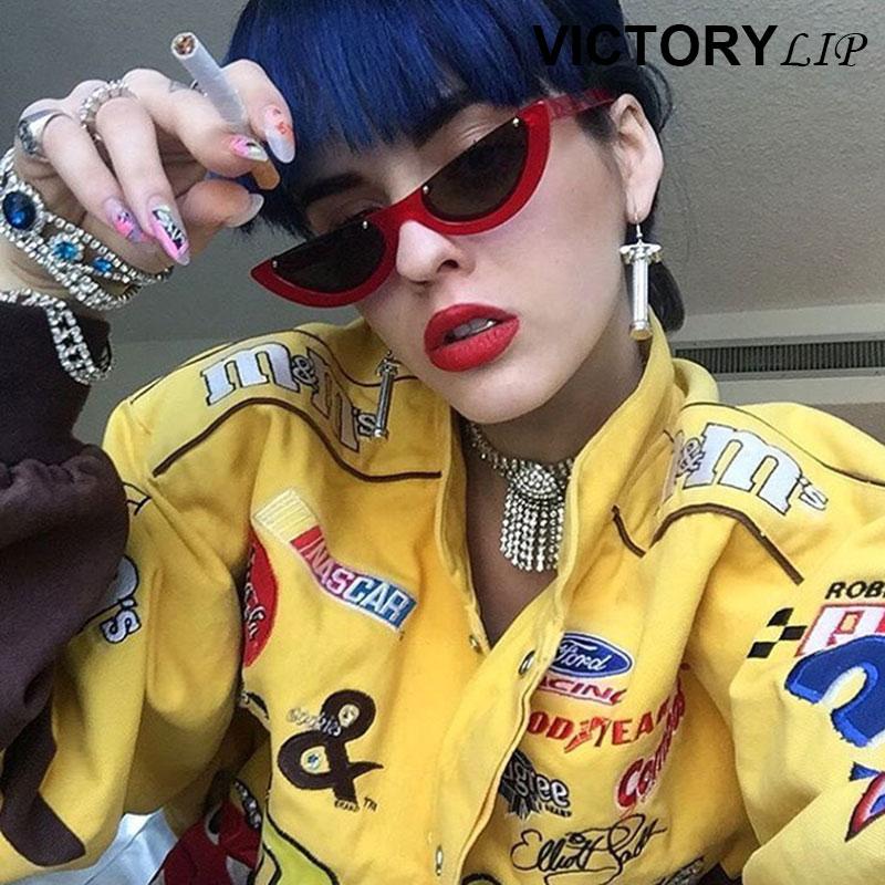 VictoryLip Clear Frame Flat Top Cool Women Brand Designer Sunglasses Stylish Lady UV400 Female Vintage Sun Glasses Metal Temple
VictoryLip Clear Frame Flat Top Cool Women Brand Designer Sunglasses Stylish Lady UV400 Female Vintage Sun Glasses Metal Temple