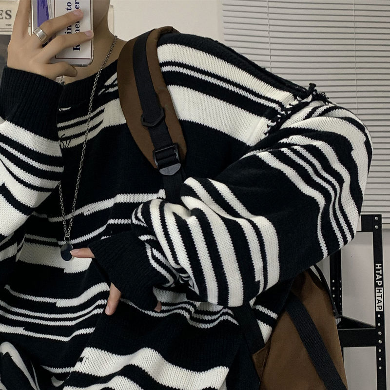 Men's Blouse 2021 Autumn New Winter's Sheer Fine Long Sleeve Nightgown Fashion Young Clothes 6VE6, Black
Men's Blouse 2021 Autumn New Winter's Sheer Fine Long Sleeve Nightgown Fashion Young Clothes 6VE6, Black