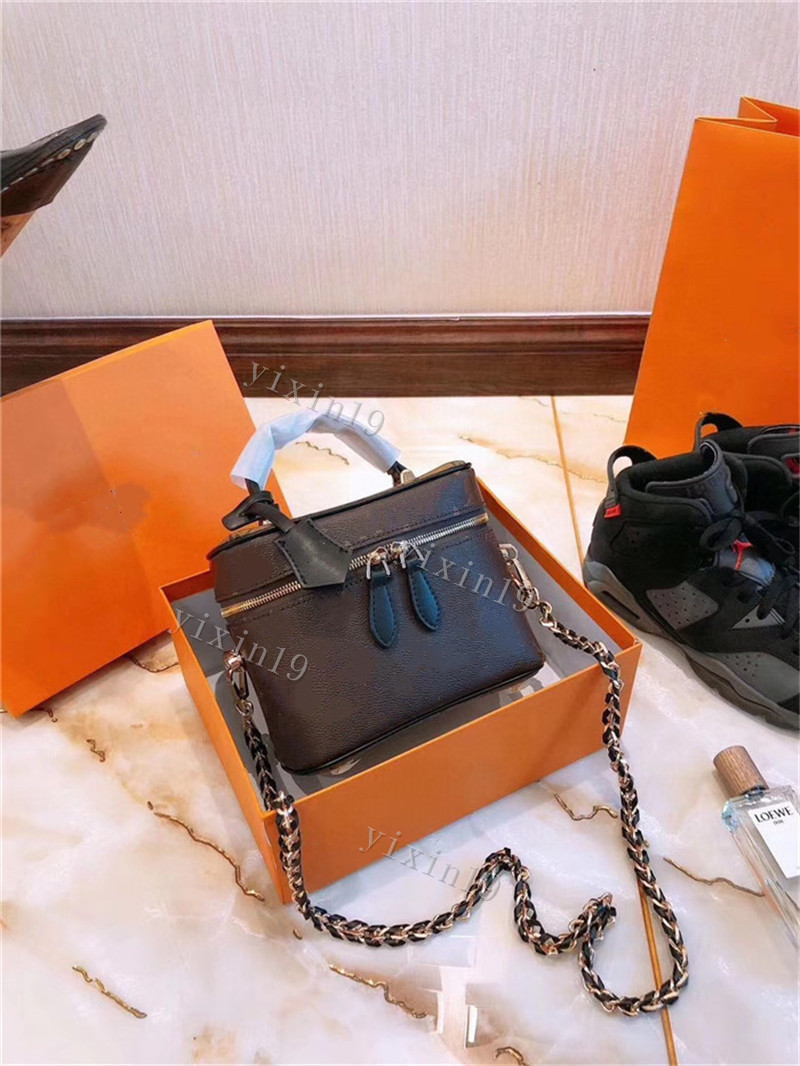 high quality Travel Bag Mini Suitcase Beauty Case Grooming Essential with Weaved shoulder Strap Cosmetic Bag in box, Size:22-17cm
high quality Travel Bag Mini Suitcase Beauty Case Grooming Essential with Weaved shoulder Strap Cosmetic Bag in box, Size:22-17cm