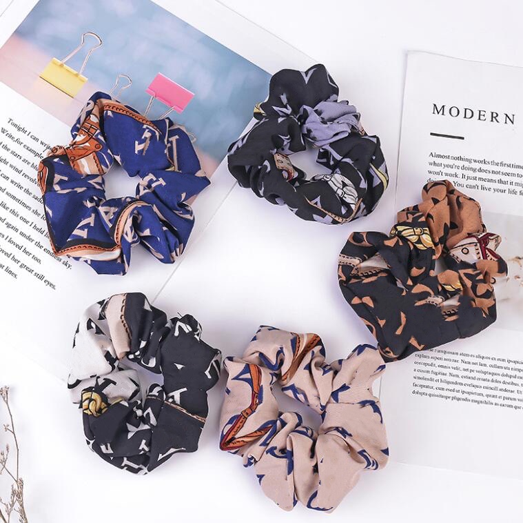 Simple retro Hairbands Yoga Hair Rubber Bands Fashion Party Women Hair Jewelry charm Letter Elastic Hair Band Accessories
Simple retro Hairbands Yoga Hair Rubber Bands Fashion Party Women Hair Jewelry charm Letter Elastic Hair Band Accessories