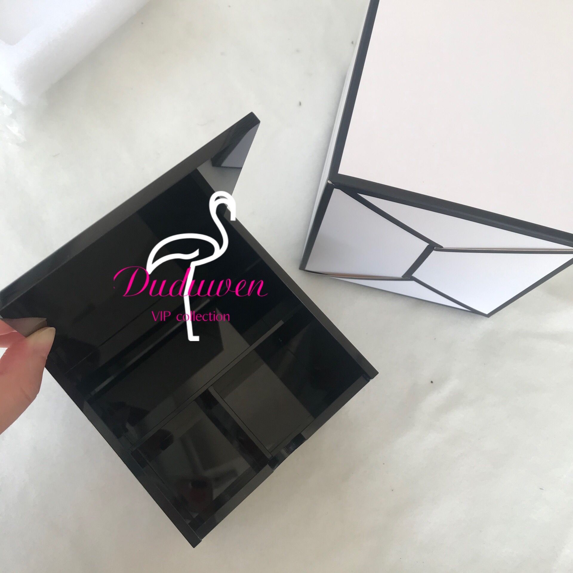 classic C box Acrylic Black color gift box cotton pads Storage Case makeup brush holder with lid inside 3 grids
classic C box Acrylic Black color gift box cotton pads Storage Case makeup brush holder with lid inside 3 grids