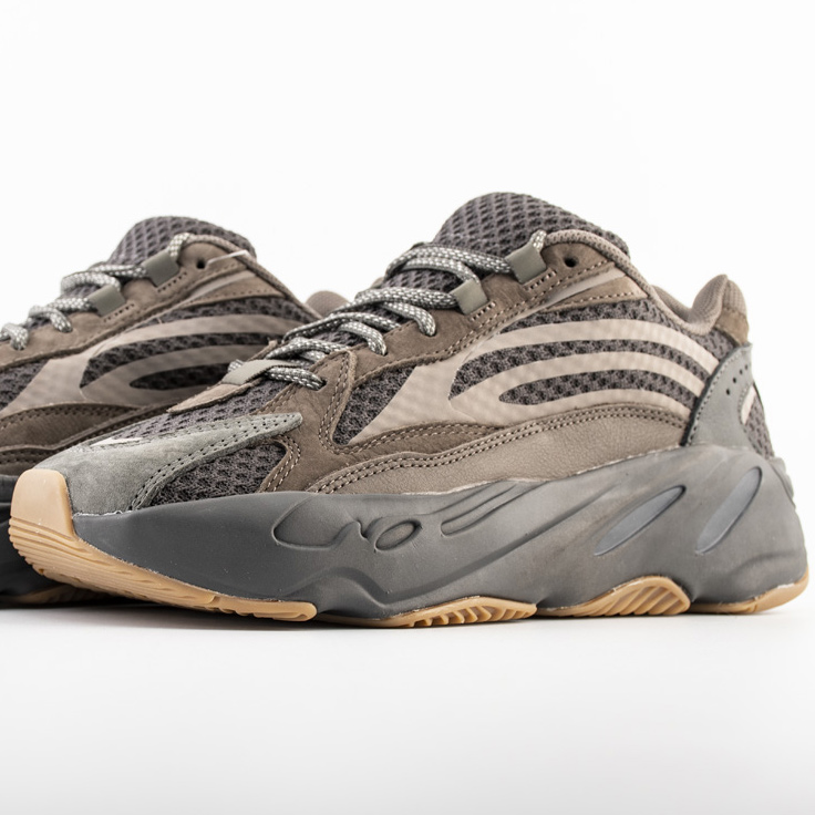 Wailly Version 700 V2 Wave Runner Vanta Kanye West Shoe in Geode Carbon Teal Hospital Blue Inertia Magnet Utility Black Sneaker Static Mauve, V2 static
Wailly Version 700 V2 Wave Runner Vanta Kanye West Shoe in Geode Carbon Teal Hospital Blue Inertia Magnet Utility Black Sneaker Static Mauve, V2 static