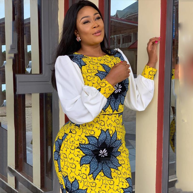 African Dashiki Plus Size High Quality Fashion Elegant Maxi O Neck Vintage Bazin Dubai Turkey Arab Floral Embroidery Vestidos
African Dashiki Plus Size High Quality Fashion Elegant Maxi O Neck Vintage Bazin Dubai Turkey Arab Floral Embroidery Vestidos