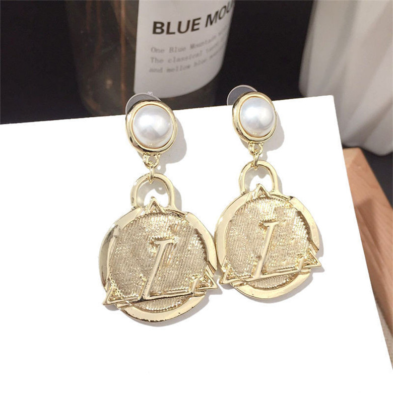 Fashion Metal Round Earrings Brand Letter Studs Pearl Designer Charm Studs Super Fairy Silver Needle Earrings, Golden
Fashion Metal Round Earrings Brand Letter Studs Pearl Designer Charm Studs Super Fairy Silver Needle Earrings, Golden