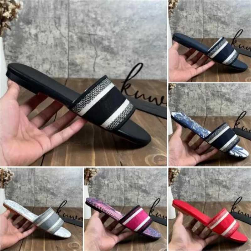 2022 Designer summer ladies sandals fashionable and beautiful metal decoration women's shoes fairy wind buckle belt office comfortable high heelsAAAAAAA99
2022 Designer summer ladies sandals fashionable and beautiful metal decoration women's shoes fairy wind buckle belt office comfortable high heelsAAAAAAA99