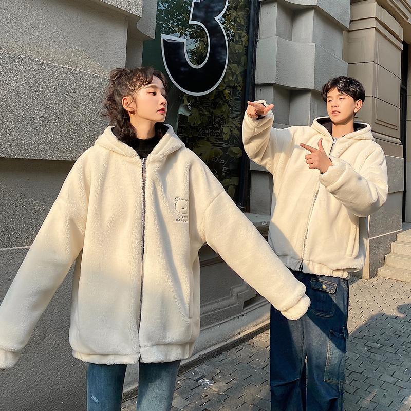 The new winter 2020 lamb down hoodie jacket is loose and stylish couples clothes couples clothing, The picture color
The new winter 2020 lamb down hoodie jacket is loose and stylish couples clothes couples clothing, The picture color