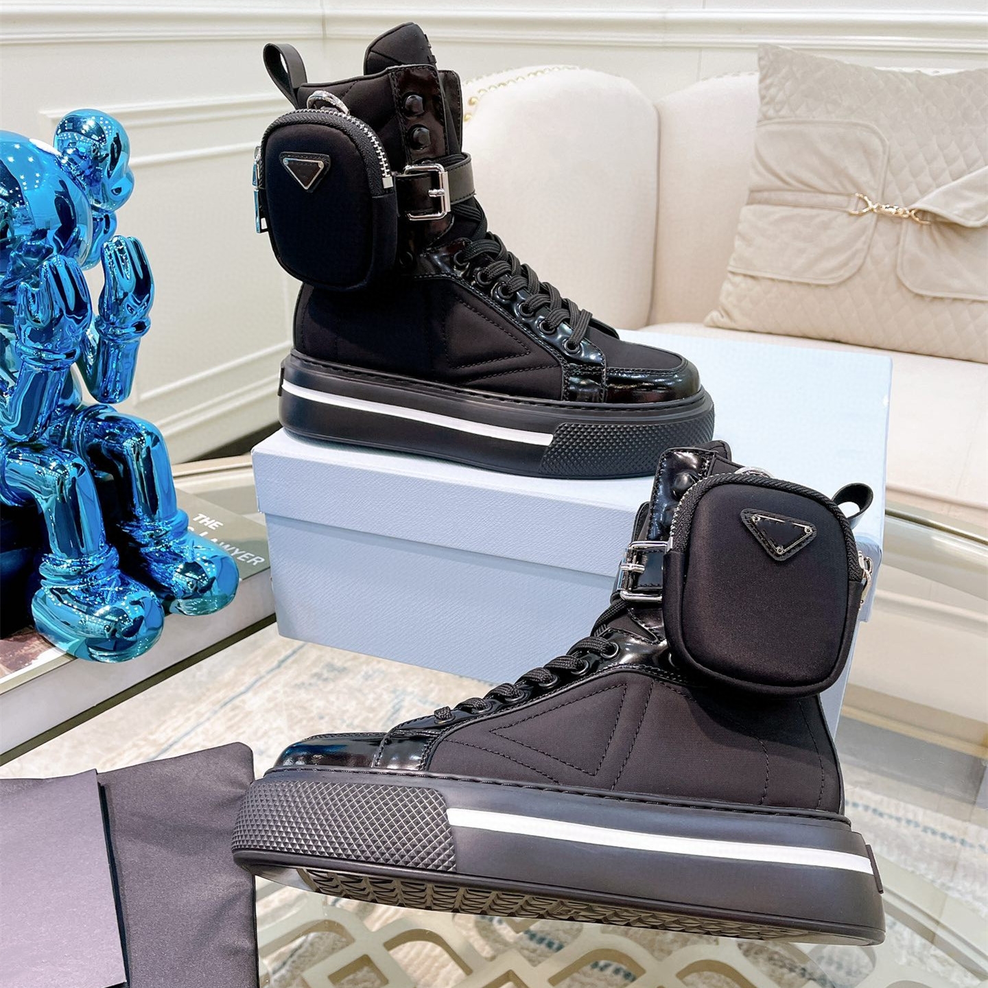 2022 Autum Lastest Casual Shoes Luxury Designer High Top With Small Bag Women Platform Sneakers Outdoor Walking Comfortable Fashion Ladies, Customize
2022 Autum Lastest Casual Shoes Luxury Designer High Top With Small Bag Women Platform Sneakers Outdoor Walking Comfortable Fashion Ladies, Customize