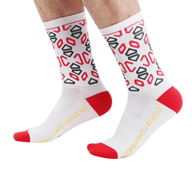 Fashion Sport Socks Men Women Running Cycling Socks All Season Breathable Racing Professional Breathable Sports
Fashion Sport Socks Men Women Running Cycling Socks All Season Breathable Racing Professional Breathable Sports