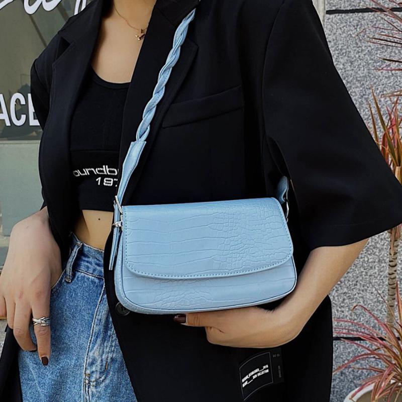 Vintage Totes Women Small Shoulder Bag Crocodile Pattern Messenger Bag Fashion Subaxillary Bags Luxury Women's Crossbody, Black
Vintage Totes Women Small Shoulder Bag Crocodile Pattern Messenger Bag Fashion Subaxillary Bags Luxury Women's Crossbody, Black